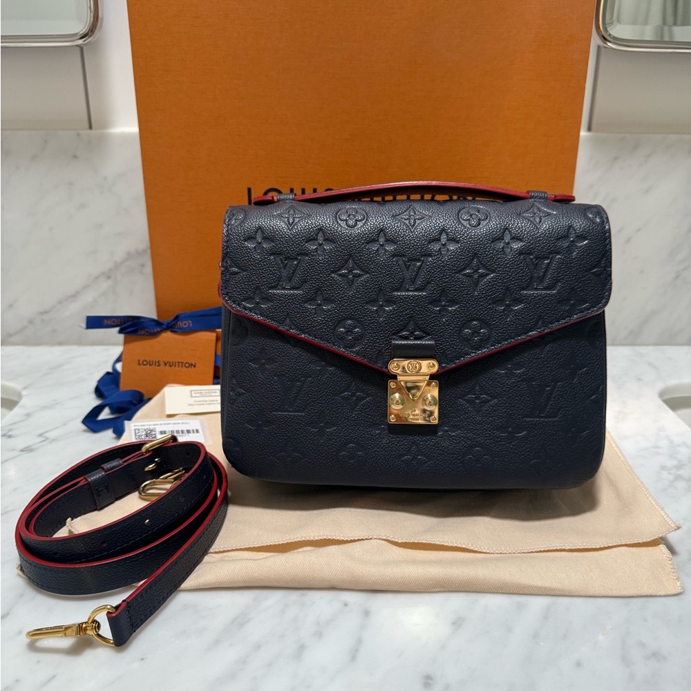 Louis Vuitton Navy Blue Pochette Métis Monogram Crossbody Bag